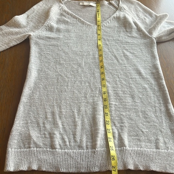 LOFT V Neck Sweater Long Sleeves Lightweight Light Gray Color Size M - Picture 6 of 10